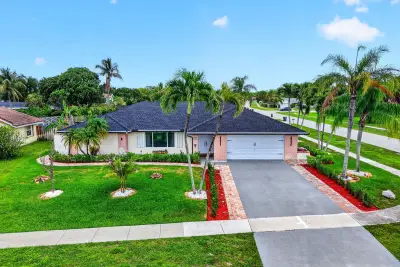 990 Hickory Trl, Wellington: photo 1 of 61