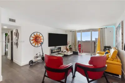 2780 NE 183rd St #2114, Aventura: photo 1 of 20