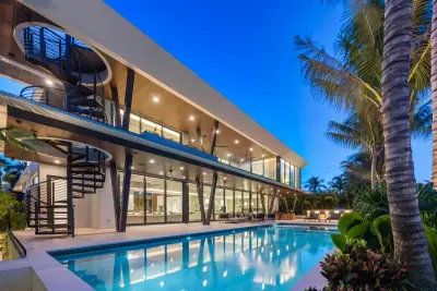 600 Solar Isle Dr, Fort Lauderdale: photo 1 of 86
