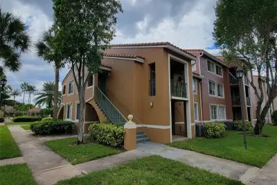 7824 Sonoma Springs Cir #101, Lake Worth: photo 1 of 14