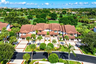 16648 Traders Crossing N #106, Jupiter: photo 1 of 35