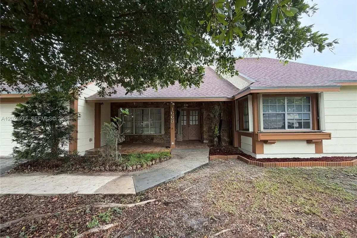1668 N Goldeneye Ln, Homestead: photo 1 of 15