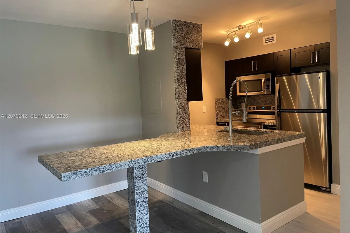 2803 N Oakland Forest Dr #206, Oakland Park: photo 1 of 41