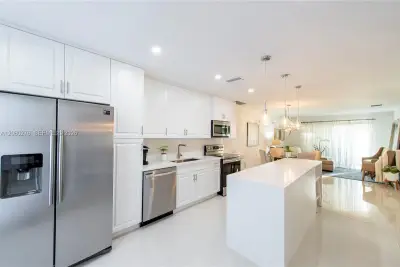 8580 Bella Vista Dr, Boca Raton: photo 1 of 9