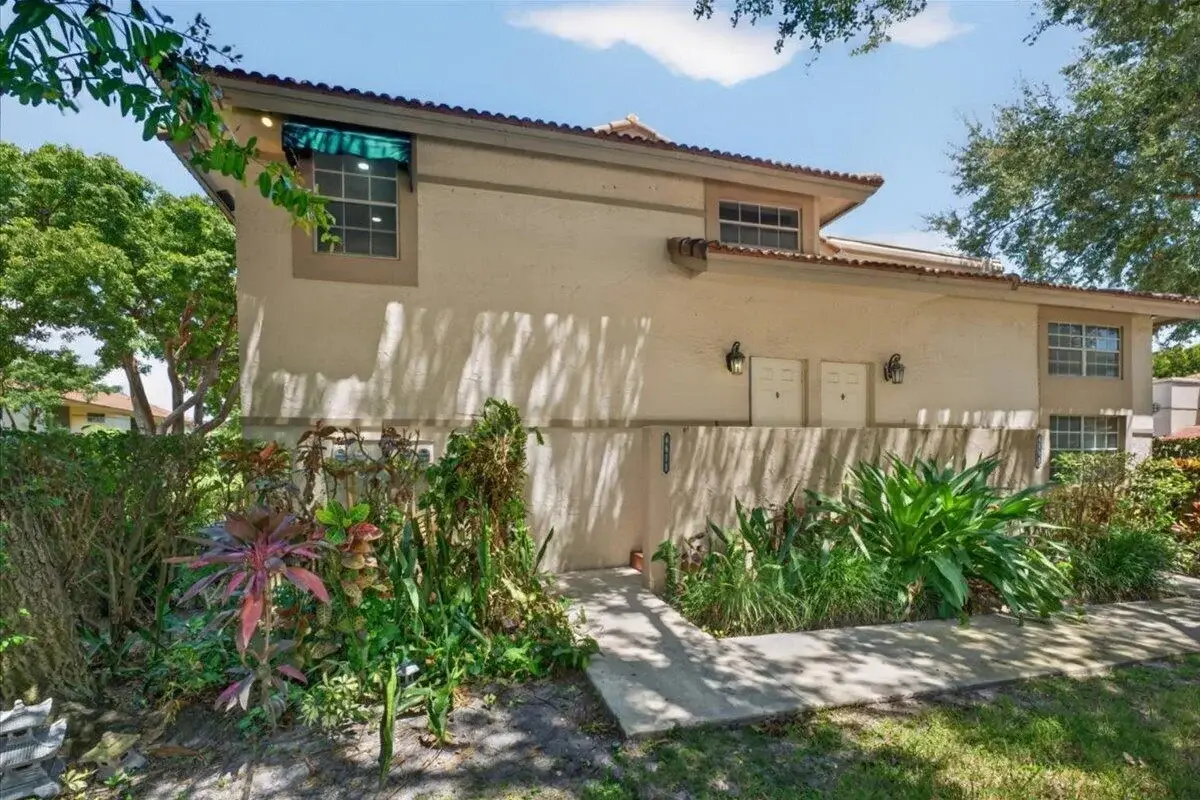 6611 Via Regina, Boca Raton: photo 1 of 30