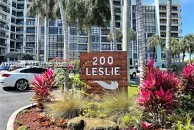 200 Leslie Dr #1023, Hallandale Beach: photo 1 of 19