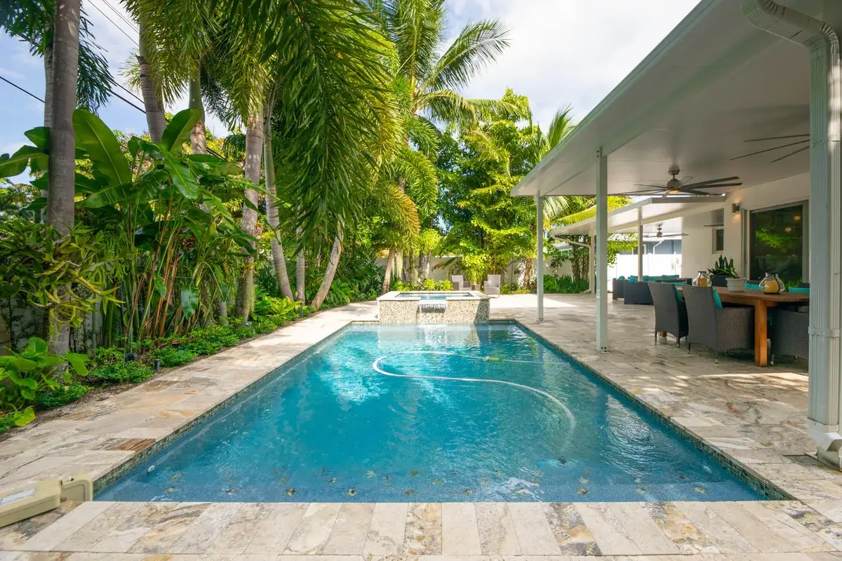 1743 NE 27th St, Wilton Manors: photo 1 of 28