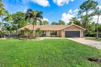 18429 Sycamore Dr W, Loxahatchee: photo 1 of 54