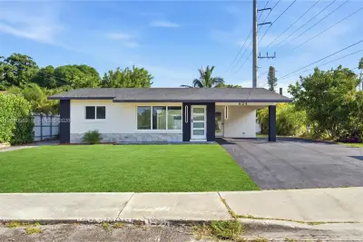 824 NW 29th Ct, Wilton Manors: photo 1 of 32