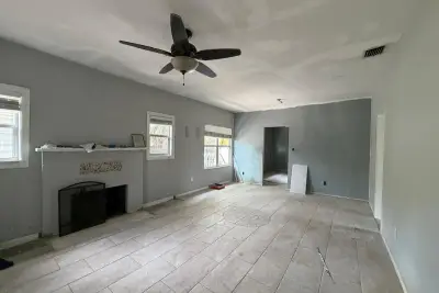 631 37th St, West Palm Beach: photo 1 of 15