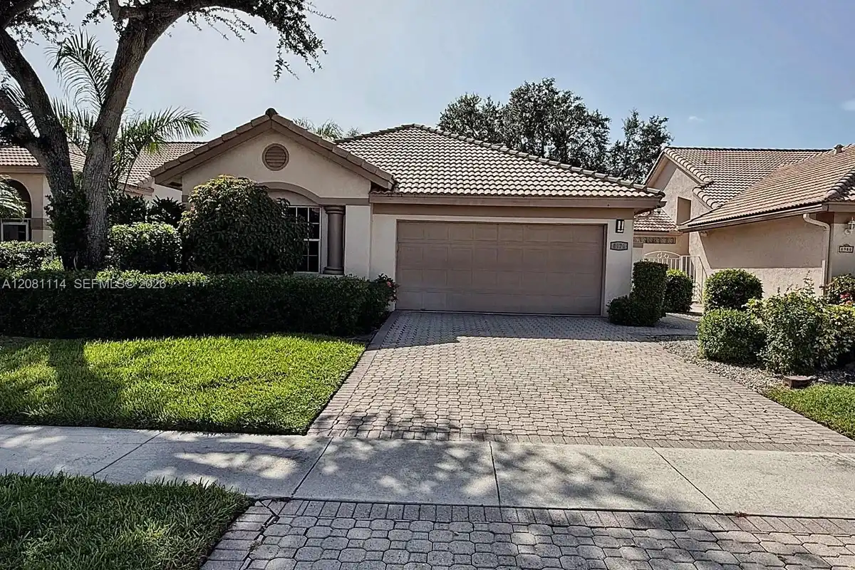 8976 Shoal Creek Ln, Boynton Beach: photo 1 of 31