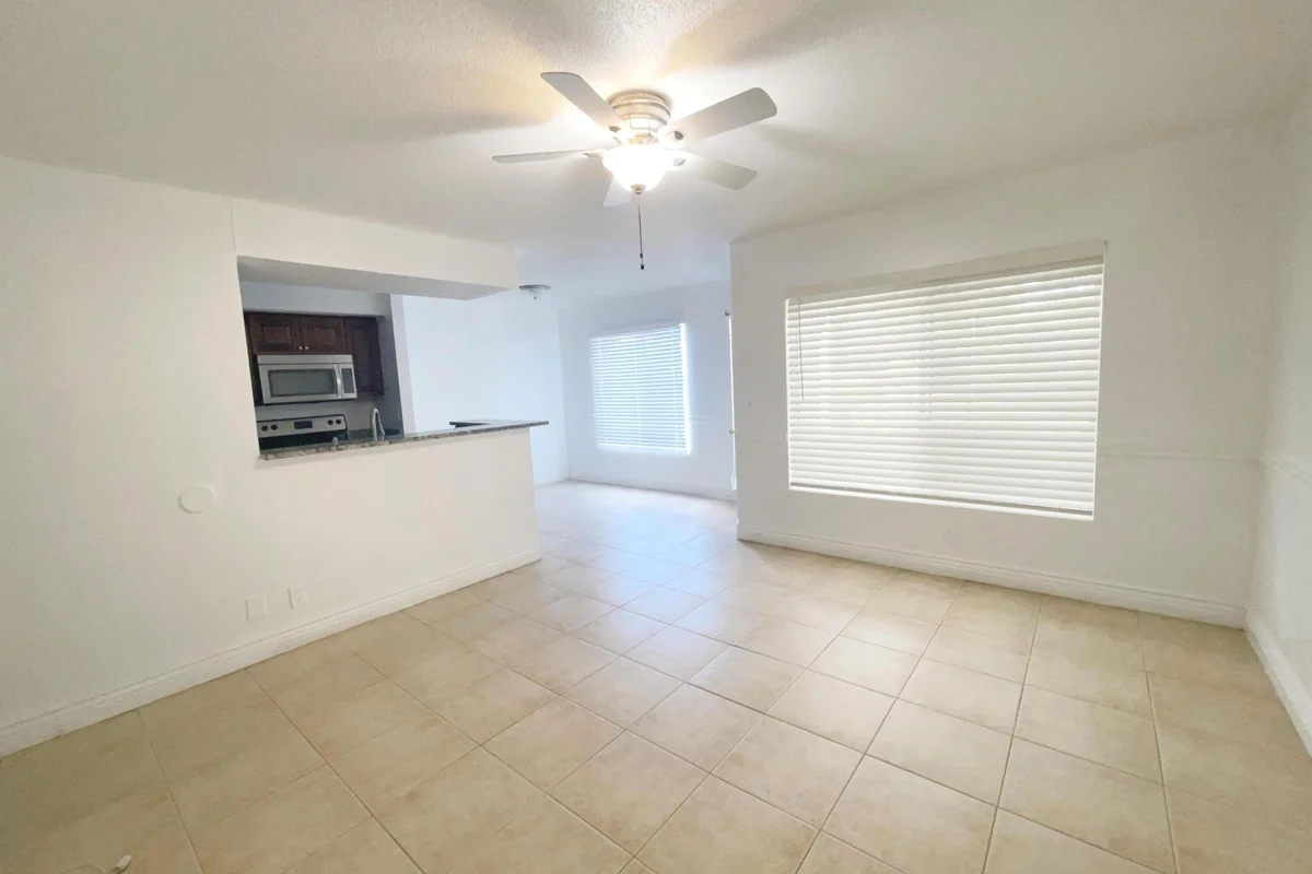 815 W Boynton Beach Blvd W #4-102, Boynton Beach: photo 1 of 15