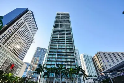 500 Brickell Ave #3000, Miami: photo 1 of 21