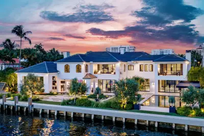 2401 Spanish River Rd, Boca Raton: photo 1 of 101