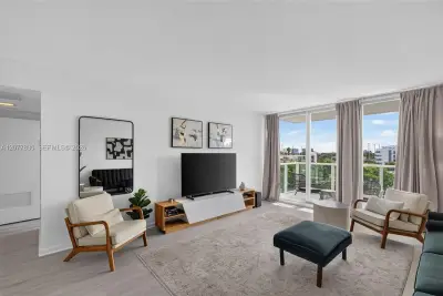 1000 West Ave #509, Miami Beach: photo 1 of 46