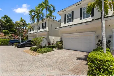 1139 N Victoria Park Rd, Fort Lauderdale: photo 1 of 55