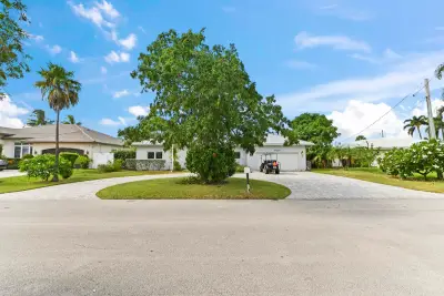 1516 SE 10th St, Deerfield Beach: photo 1 of 51