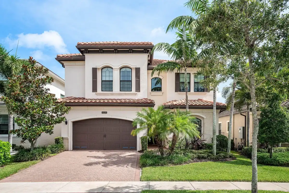 16226 Cabernet Dr, Delray Beach: photo 1 of 41