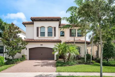 16226 Cabernet Dr, Delray Beach: photo 1 of 41