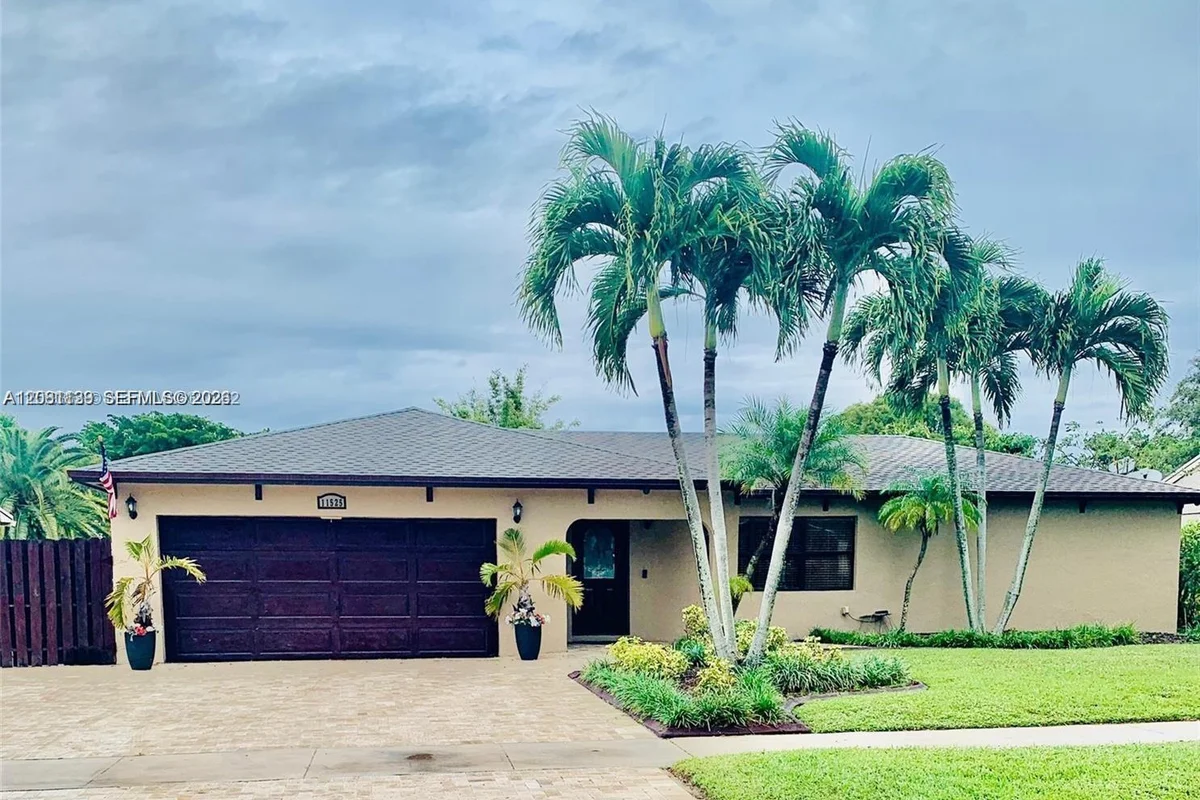 11525 SW 54th St, Cooper City: photo 1 of 23