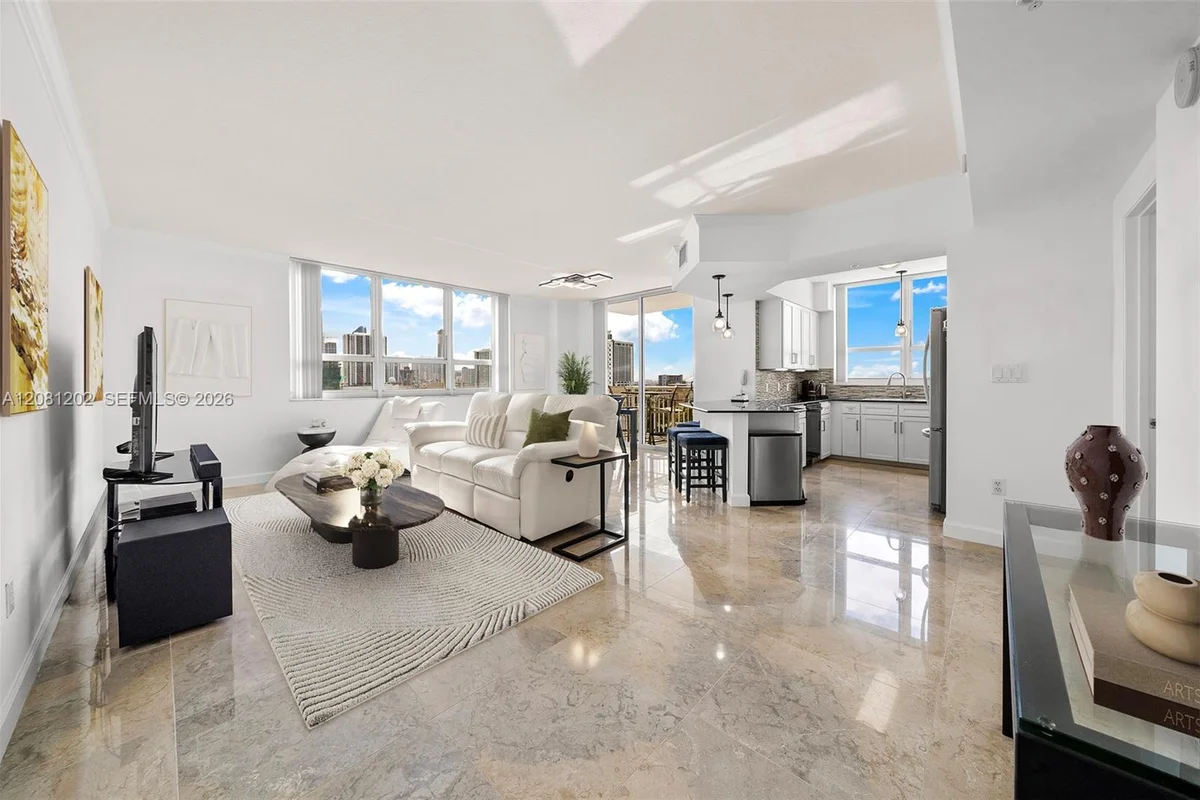 2000 N Bayshore Dr #1502, Miami: photo 1 of 37