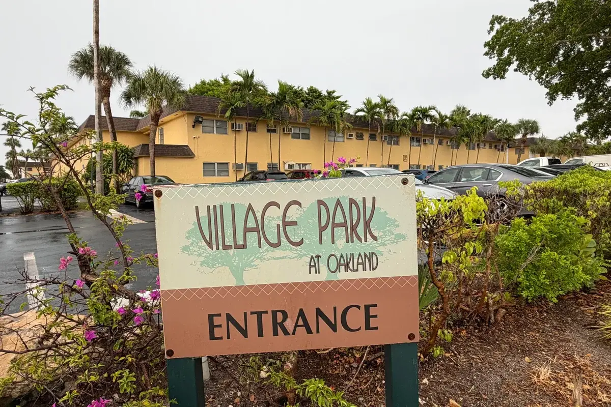 5174 NE 6th Ave #507, Oakland Park: photo 1 of 21