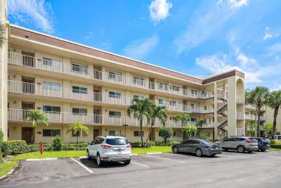 4735 Lucerne Lakes Blvd E #402, Lake Worth: photo 1 of 36