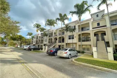 5820 W Sample Rd #305, Coral Springs: photo 1 of 29