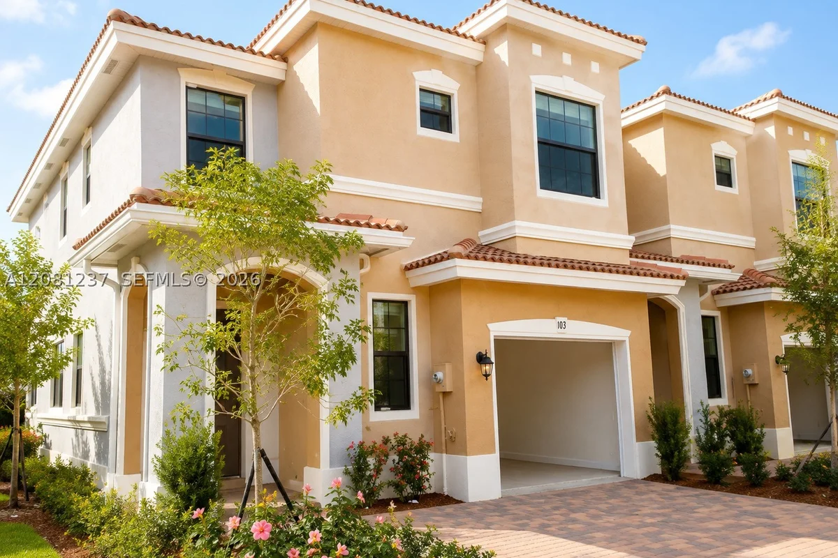 103 Gramercy Square Dr, Delray Beach: photo 1 of 15