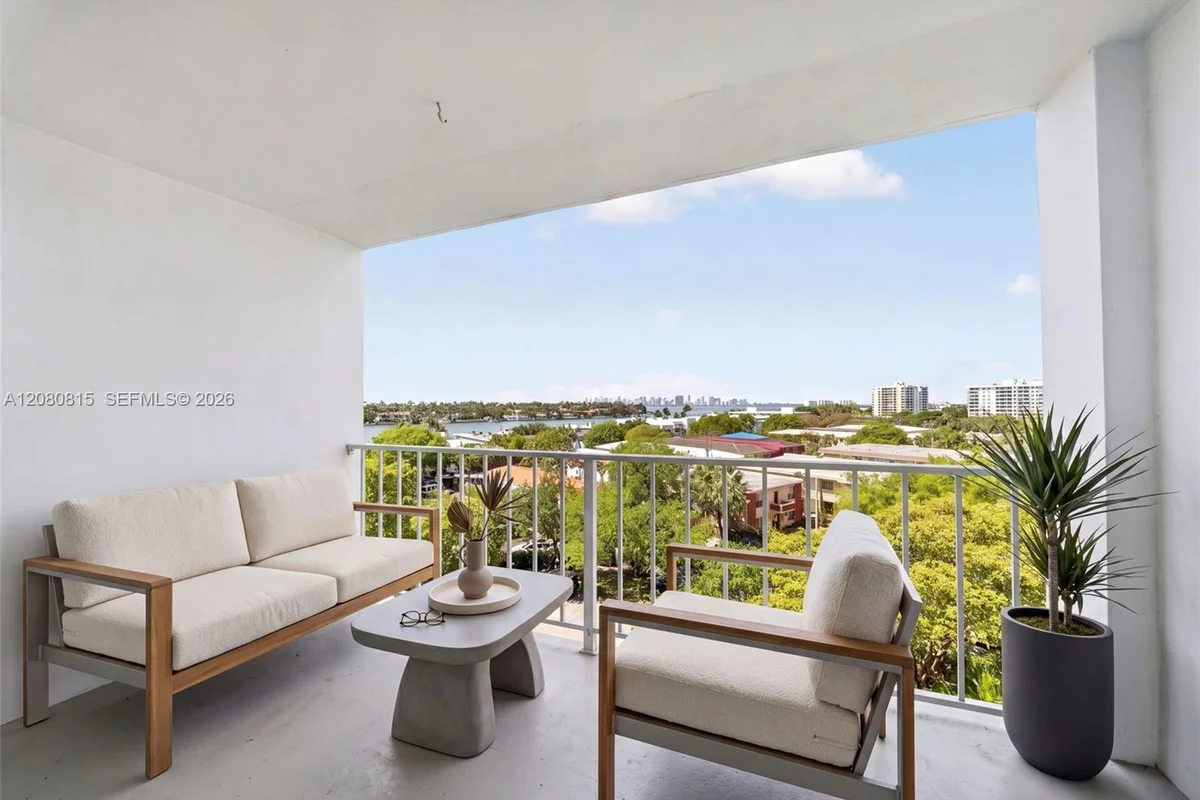6900 Bay Dr #6B, Miami Beach: photo 1 of 31