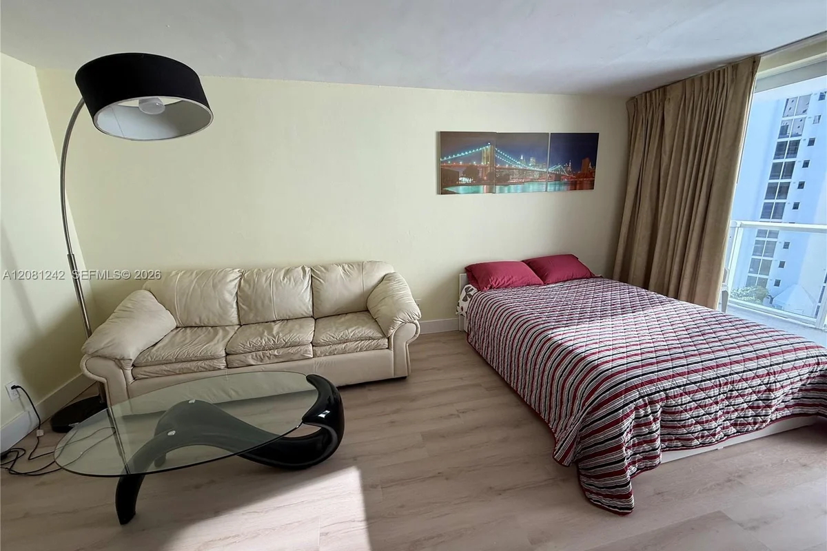 19201 Collins Ave #717, Sunny Isles Beach: photo 1 of 13