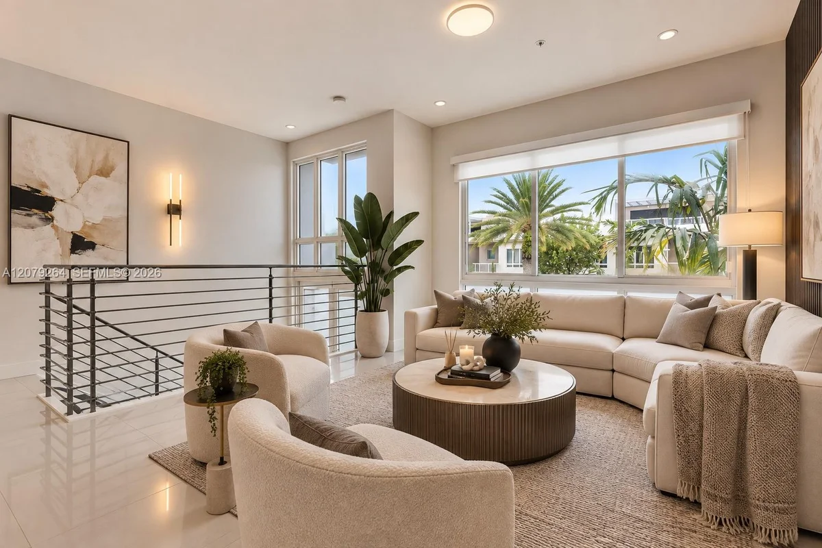 10517 NW 66th St, Doral: photo 1 of 48