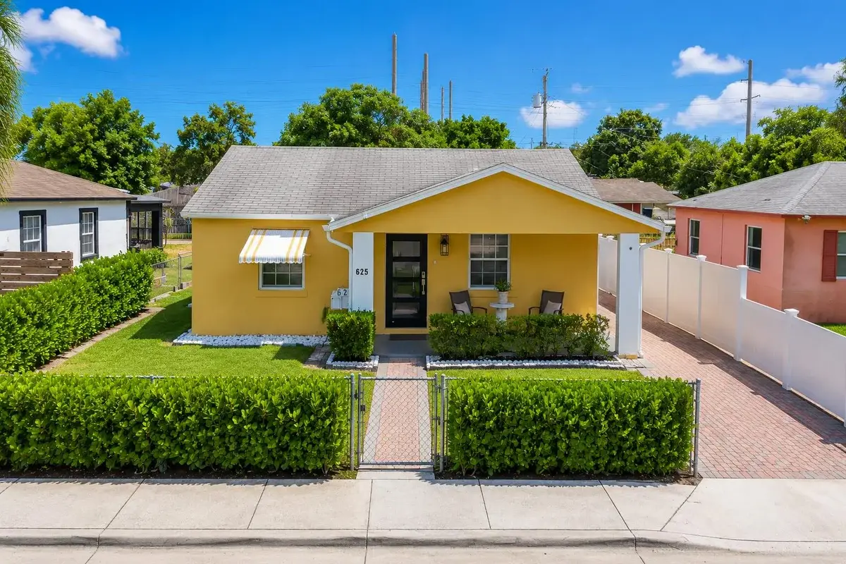 625 W 2nd St, Riviera Beach: photo 1 of 26