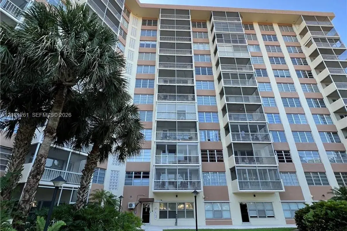 10777 W Sample Rd #301, Coral Springs: photo 1 of 12