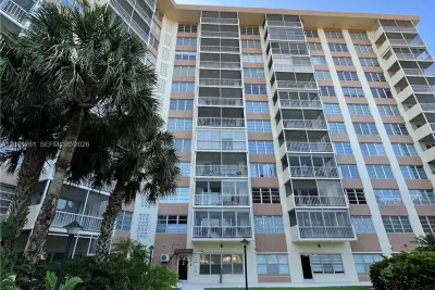10777 W Sample Rd #301, Coral Springs: photo 1 of 12