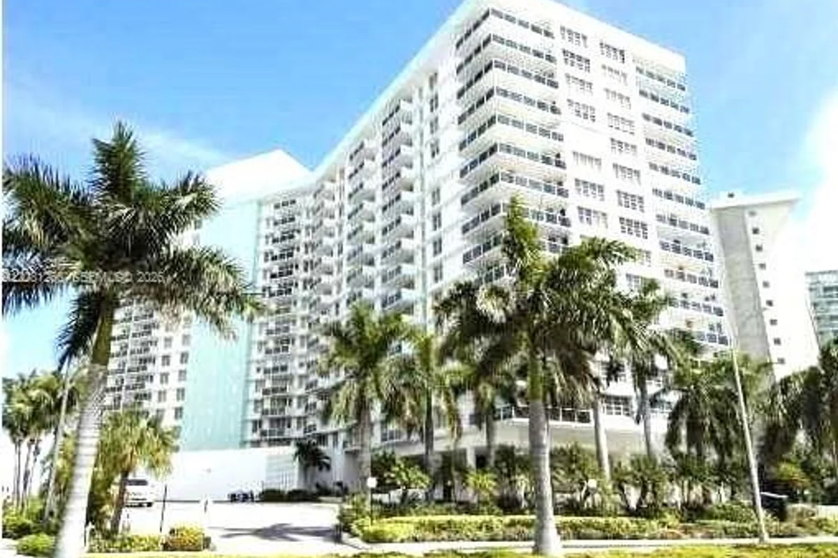 3725 S Ocean Dr #323, Hollywood: photo 1 of 15