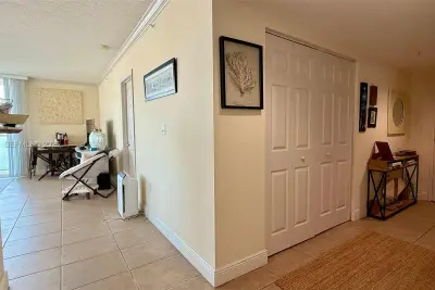 1155 Brickell Bay Dr #2310, Miami: photo 1 of 31