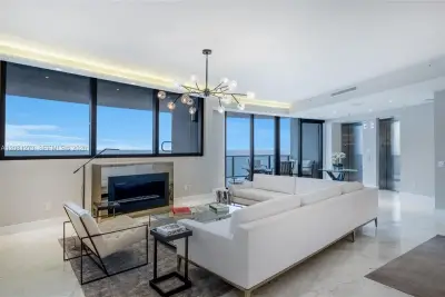 18555 Collins Ave #1505, Sunny Isles Beach: photo 1 of 31