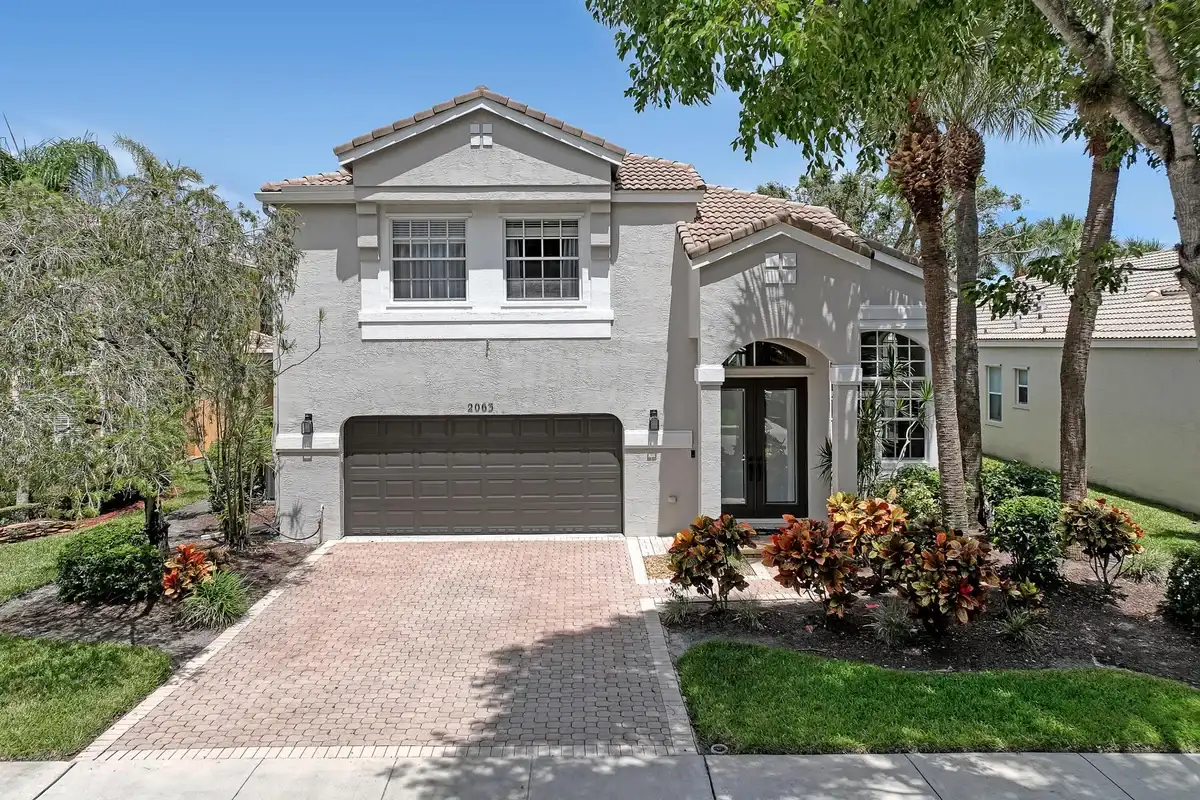 2063 Reston Cir, Royal Palm Beach: photo 1 of 81