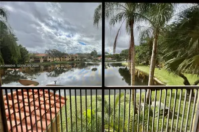3858 Coral Tree Cir #206, Coconut Creek: photo 1 of 28
