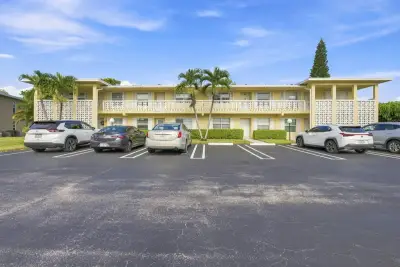 1121 Cactus Ter #203, Delray Beach: photo 1 of 26