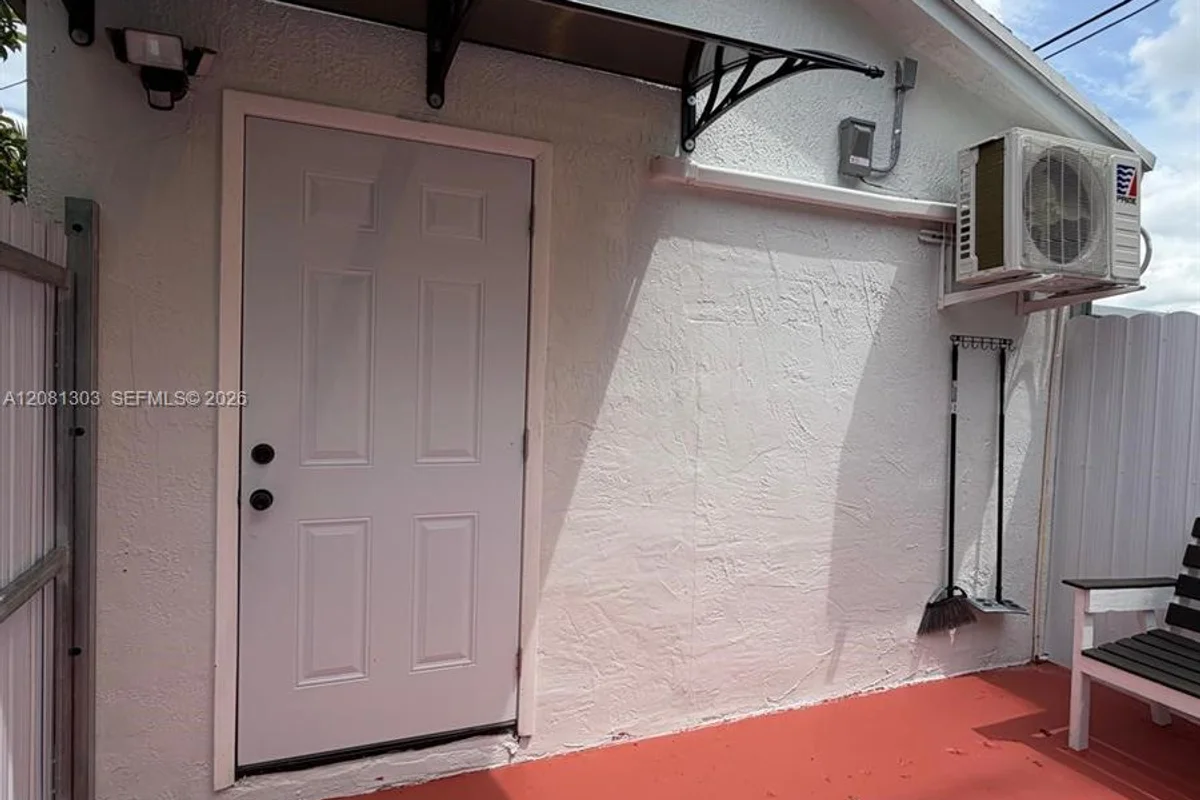 Home in Homestead: photo 1 of 16