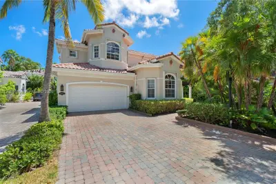 19473 38th Ct, Sunny Isles Beach: photo 1 of 55