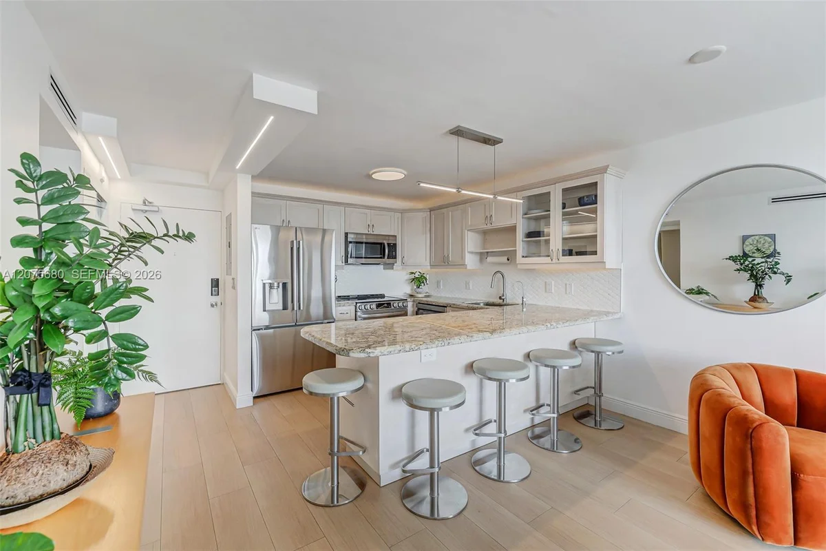 401 Ocean Dr #903, Miami Beach: photo 1 of 46