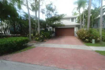 21340 SW 94th Ave, Cutler Bay: photo 1 of 17