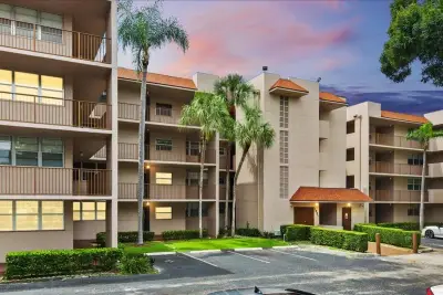 1831 Sabal Palm Dr #403, Davie: photo 1 of 46