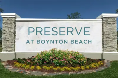 1726 NE 6th St, Boynton Beach: photo 1 of 11