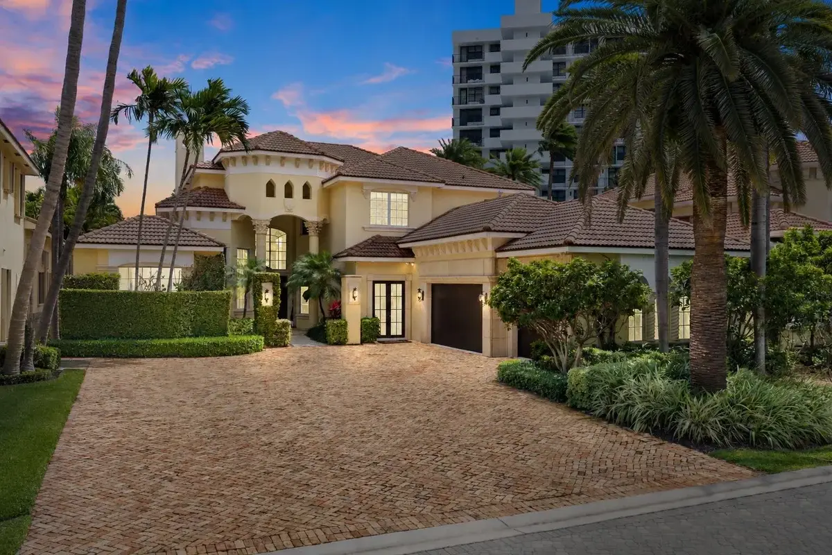 1019 Grand Ct, Highland Beach: photo 1 of 88