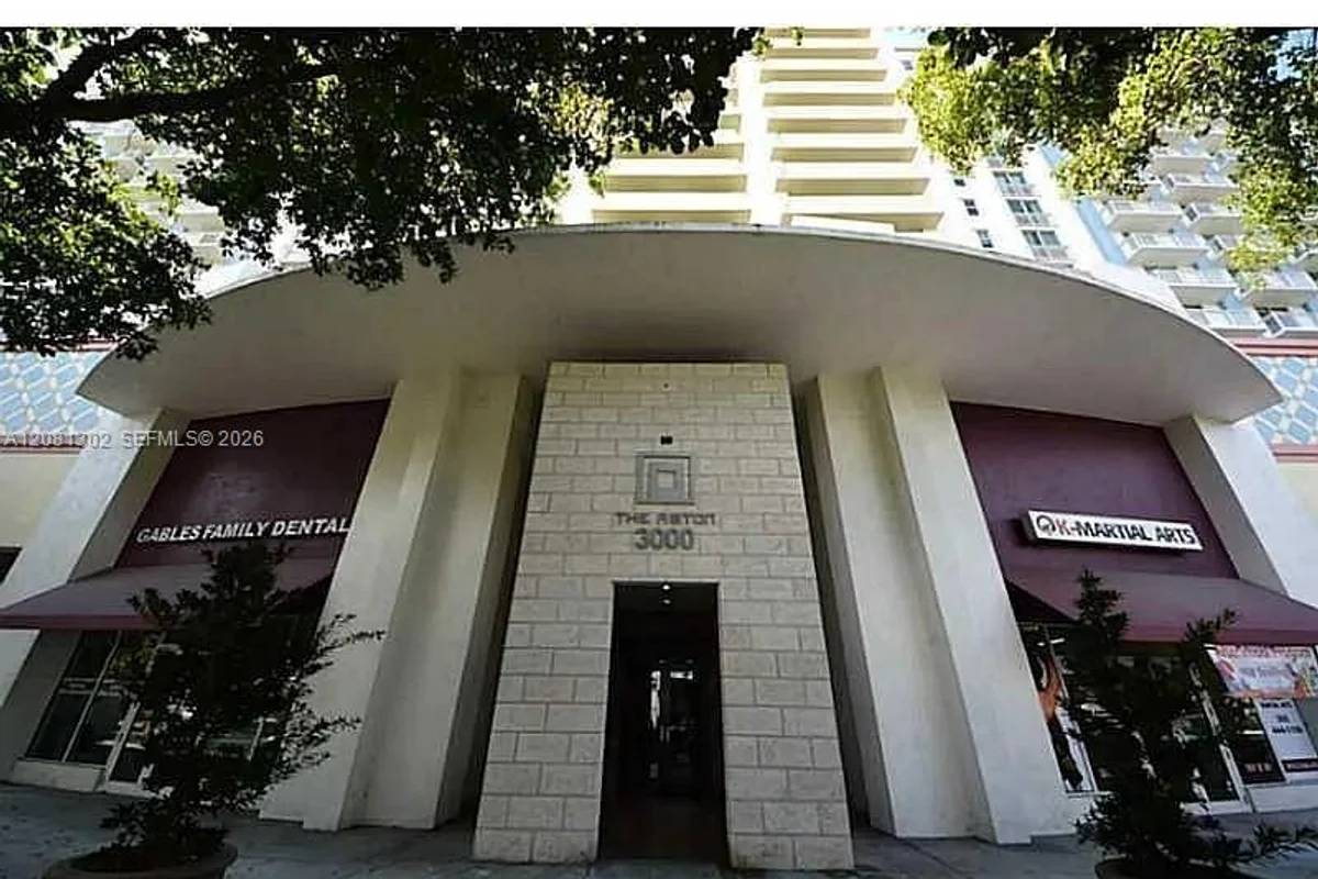 3000 Coral Way #1201, Miami: photo 1 of 1