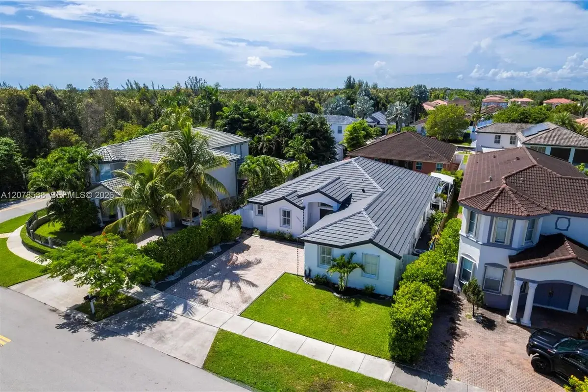 14918 SW 10th St, Miami: photo 1 of 51